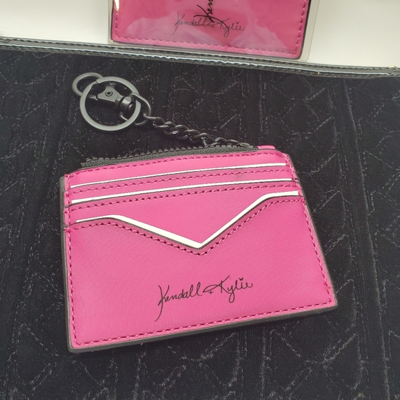 NWT Pink & Black Coin Purse 👛 - Picture 1 of 7
